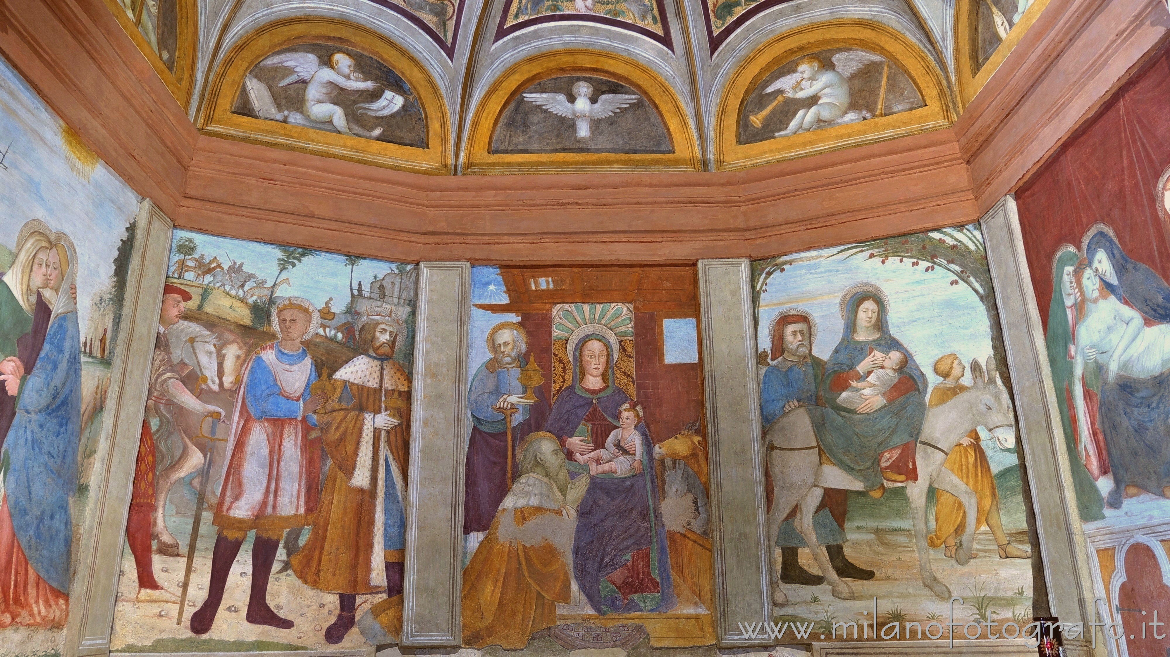 Cogliate (Milan, Italy) - Back wall of the chapel dedicated to the life of Maria in the Church of St. Damian